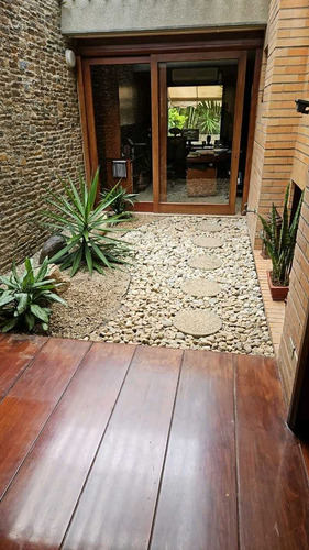 Venta De Casa Quinta En Santa Sofia
