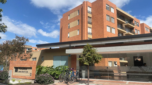 Oportunidad De Hermoso Apartamento En Madrid , Colombia (16434396088)