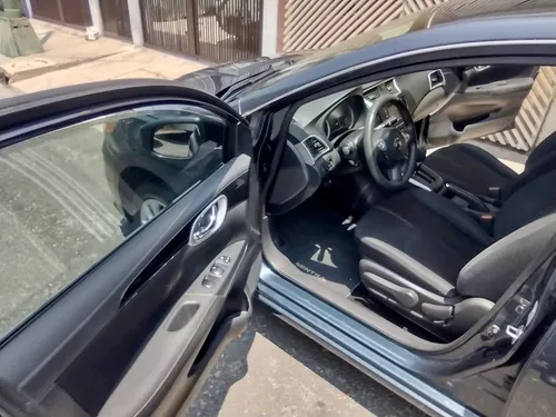 Nissan Sentra 1.8 Advance Cvt