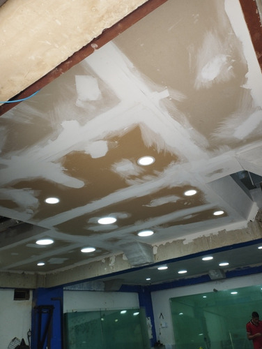 Imagen 2 de 9 de Servicios De Encamisado, Pintura, Drywall Para Domicilios.