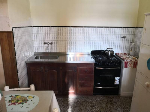 Imagen 10 de 30 de Casa De 3 Dormitorios Mas Comodin, Excelente Ubicacion