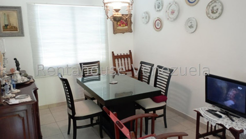 Casa En Venta Cabudare Villas Trapiche Trigal Codigo 2 5 5 5 6 7 Mildred Moderna Y Amplia Un Urbanismo Excelente Ubicacion Y Vigilancia Las 24 Horas Cocina Moderna Cuenta Con Tanque Subterraneo