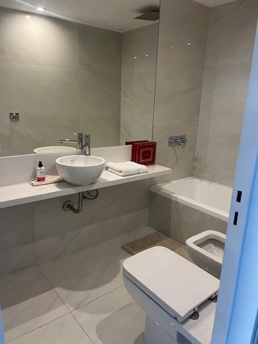 Alq. V. Lopez 3 Amb. C/coch. Piso Alto Vista Ciudad Y Rio, Full Amenities
