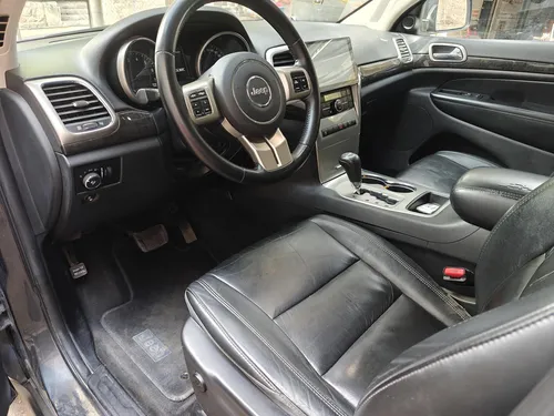 Jeep Grand Cherokee Laredo V6 Lujo 4x2 At