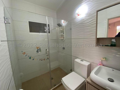 Imagen 10 de 26 de Casa Remodelada En Venta Colinas De Los Ruices Mls #22-25755 Ingrid Guzmán