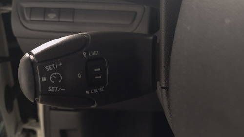 Peugeot 208 1.6 Feline Tiptronic - 120585 - C
