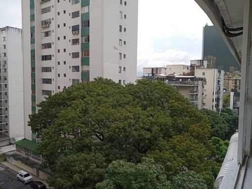Imagen 14 de 14 de En Alquiler Hermoso Y Amplio Apartamento En Los Palos Grandes / Jaime Ponce: +58-414-1080033