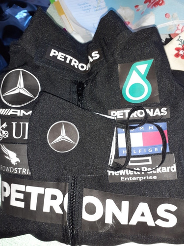 Imagen 4 de 8 de Disfraz Piloto Ferrari, Mercedes Otras Marcas Talle Adultos