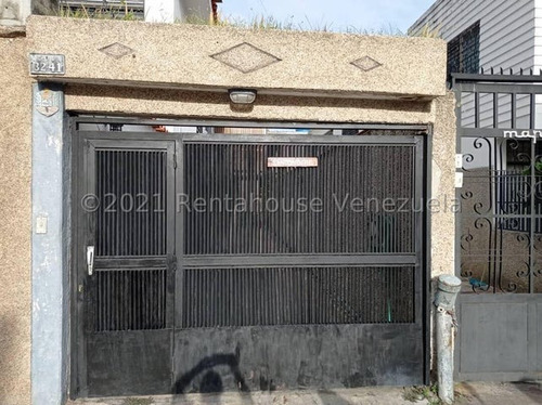 Casa En Venta En La California Norte Caracas, En Calle Cerrada Con Vigilancia 23-26426 Mr.