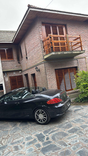 Duplex En Barrio Parque Los Acantidados