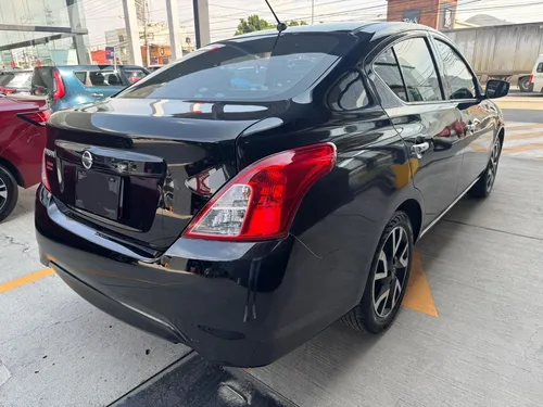 Nissan Versa Advance