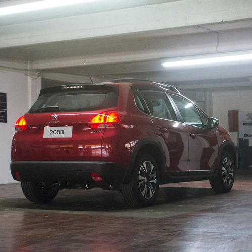 Peugeot 2008 Feline 1.6l Mt | Nafta 115cv | 0km 2021