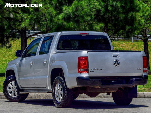 Imagen 3 de 25 de Volkswagen Amarok Trendline 2.0 Tsi 4x2 | Permuta / Financia