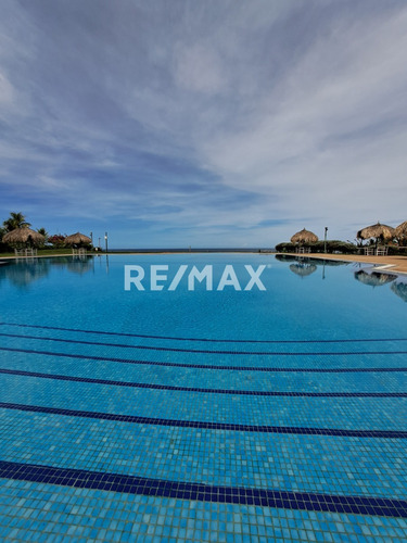 Apartamento Exclusivo Con Vista Al Mar Ubicado En Terrazas De Guacuco, Isla De Margarita, Nueva Esparta - Cod. 0715