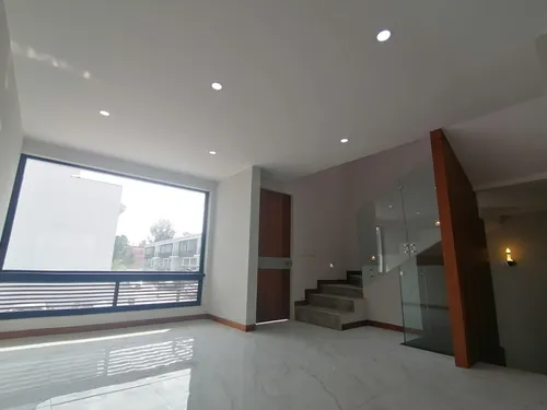 Increíble Casa Con Alberca Y Salón De Eventos