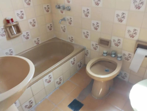 Casa En Venta - 3 Dormitorios 2 Baños - 360mts2 - Ezeiza