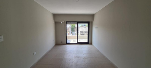 Imagen 2 de 8 de Venta Departamento Monoambiente Con Terraza Exclusiva - Luis Agote