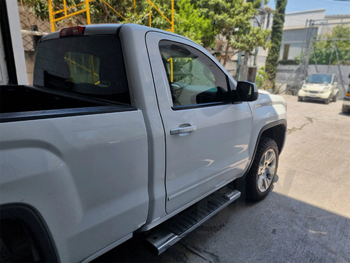 GMC Sierra 5.4 Cabina Regular Sle 4x4 At