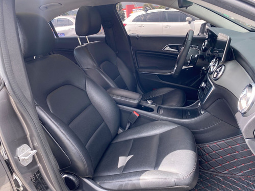 Mercedes Benz Cla200 1.6 At 2014