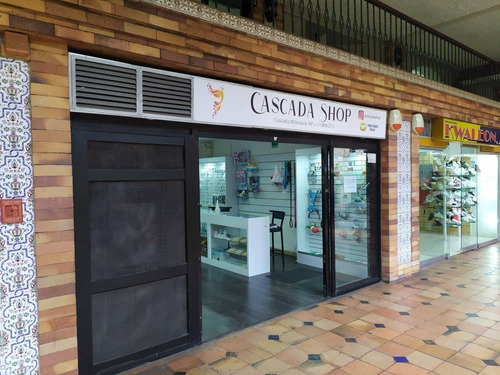 Imagen 2 de 14 de Local Venta De Fondo De Comercio En El C.c. La Cascada Carrizal Local De 125 M2