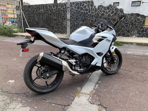 Imagen 5 de 10 de Kawasaki Ninja 400