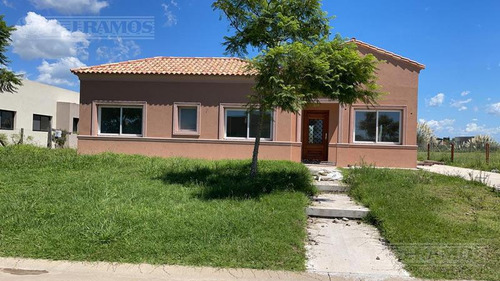Casa - Puertos Escobar Barrio Vistas