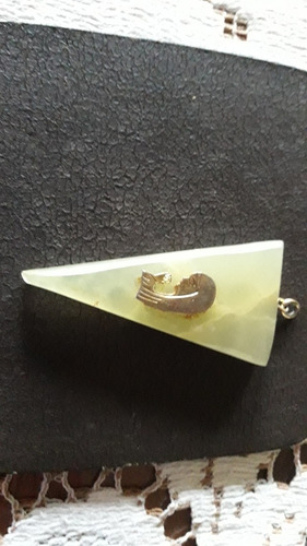 Colgante De Onix Con Imagen De La Virgen Niña (Usado)