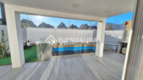 Casa En Venta De 4 Dorm. En Puente Alto, Ymg