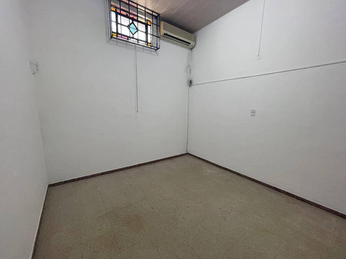 Venta De Local Comercial En Pocitos Con Renta