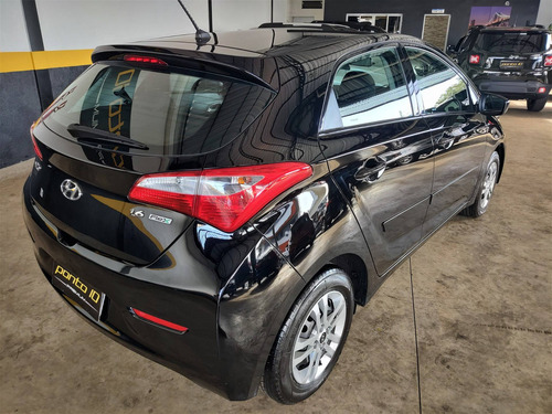 Imagem 6 de 12 de Hyundai Hb20 Comfort Plus 1.6 Preto 2014
