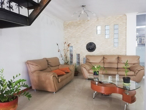 Imagen 3 de 17 de Town House Villa Avila Guatire Miranda
