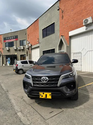 Toyota Fortuner 2.4 Street At 7As
