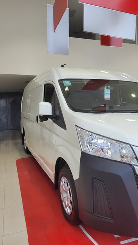 Toyota Hiace 2.8 Tdi Furgón 6at L2h2 3a 5p