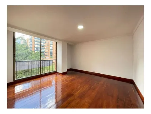 Rhbr-14213 (apto)piso 6 (poblado)