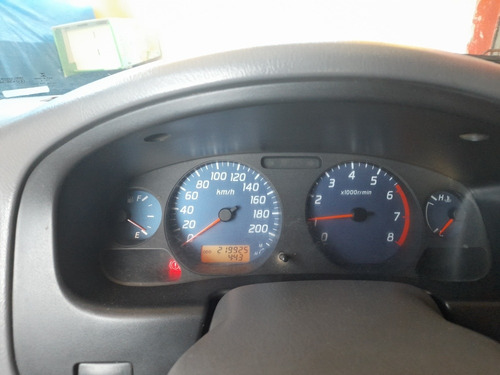 Imagen 3 de 5 de Nissan Frontier 2010 Crew Cab Se 4x2 At