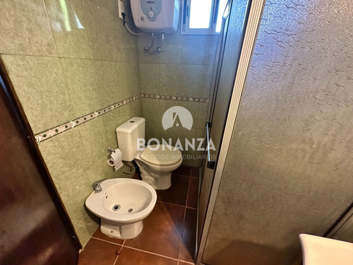 Casas En Venta En Playa Hermosa, Piriápolis. 2 Propiedades En Un Padrón. Cercada Perimetralmente.