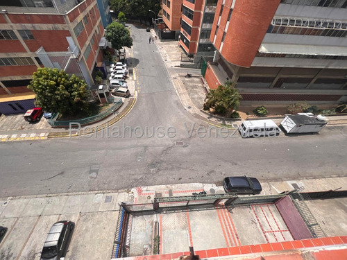 Increible Edificio En La Urbina Yb 25-18583