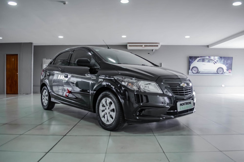 Imagen 2 de 25 de Chevrolet Onix Joy Black Edition 2019