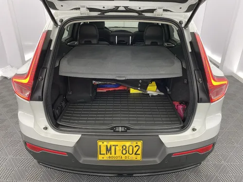 Volvo XC40 2.0 B5 Poll Star Hibrida