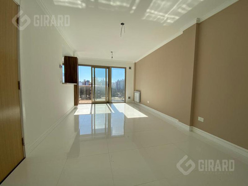 Departamento En Venta De 2 Ambientes A Estrenar, Edificio Damar Ix, En Zona Plaza Mitre