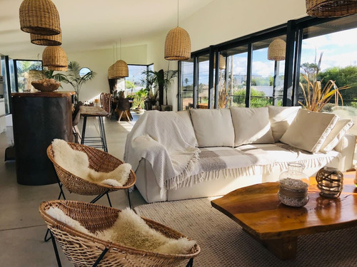 Casa En Alquiler Por Temporada De 3 Dormitorios En Punta Piedras (ref: Bpv-6853)