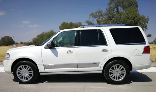 Lincoln Navigator Vagoneta Qc Dvd R-20 Lujo L 4x2 At