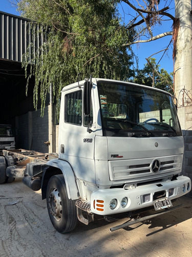 Vendo Camión Mercedes Benz 1720 Chasis