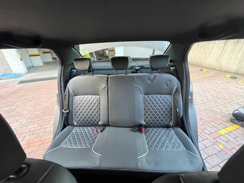 Renault Logan 1.6 Privilege / Intens