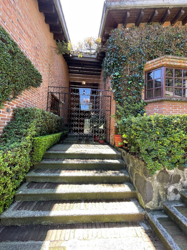 Casa En Venta En Acopilco En Privada Con Club Hípico.