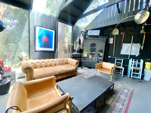Casa En Venta De 5 Dorm.la Dehesa Lo Barnechea