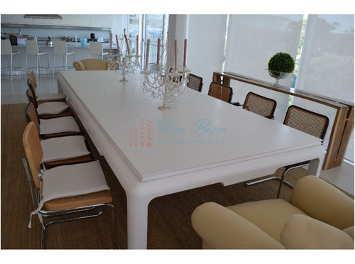 Apartamento En Brava, 4 Dormitorios *- Ref: 2560