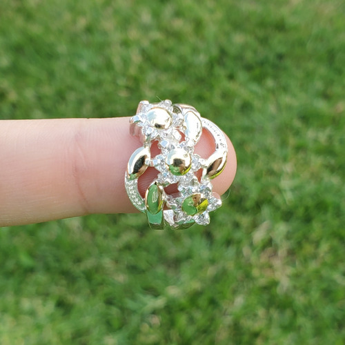 Imagen 4 de 7 de Anillo Plata Y Oro Con Flores Cubic