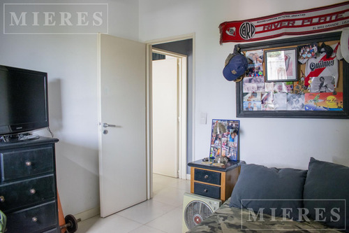 Departamento De Tres Ambientes En Venta En Condominio Civis