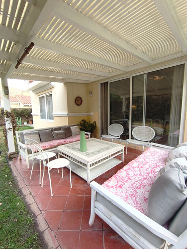 Hermosa Casa Con 6 Dormitorios
